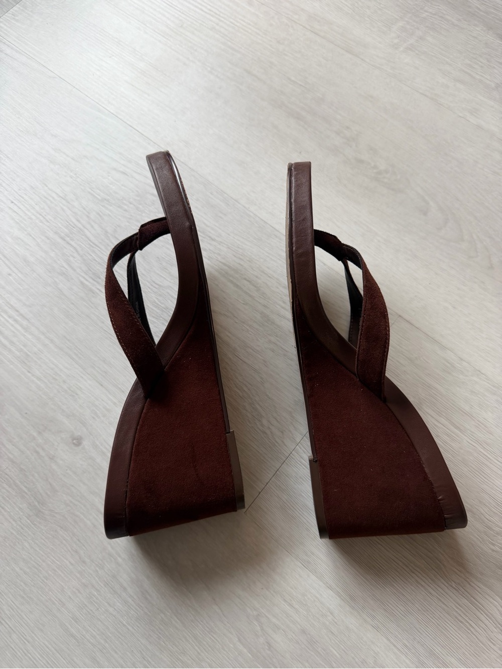 Steve Madden Brown Wedge Thong Sandals - Picture 6 of 7